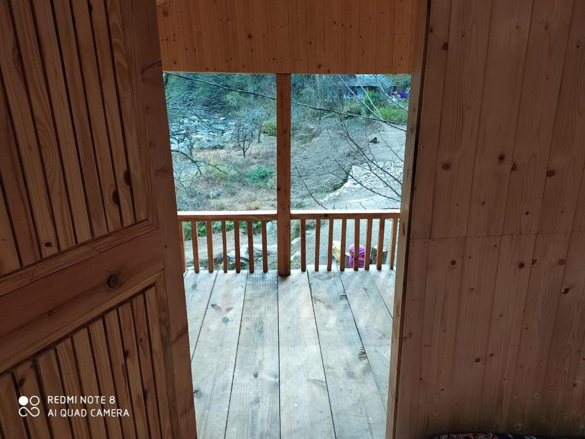 Moksha - By The River Villa Jibhi Ngoại thất bức ảnh