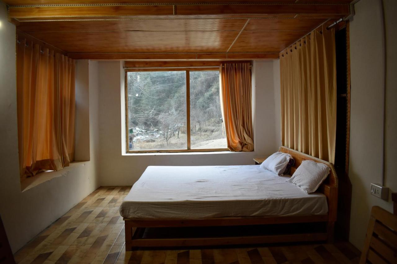 Moksha - By The River Villa Jibhi Ngoại thất bức ảnh